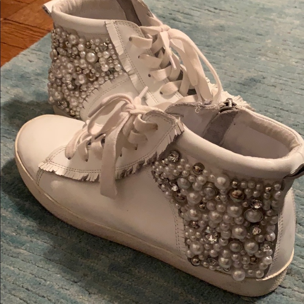 Steve Madden white sneakers!